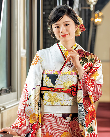 紺野彩夏着用 No.1822F振袖